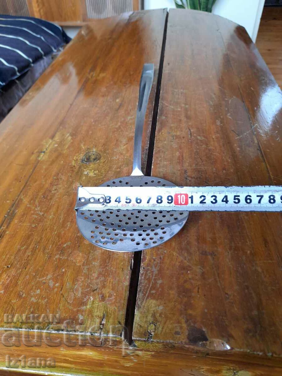 Δημοπρασία Παλιά τρυπητή κουτάλα, αναδευτήρας Δημοπρασία Παλιά τρυπητή κουτάλα, αναδευτήρας