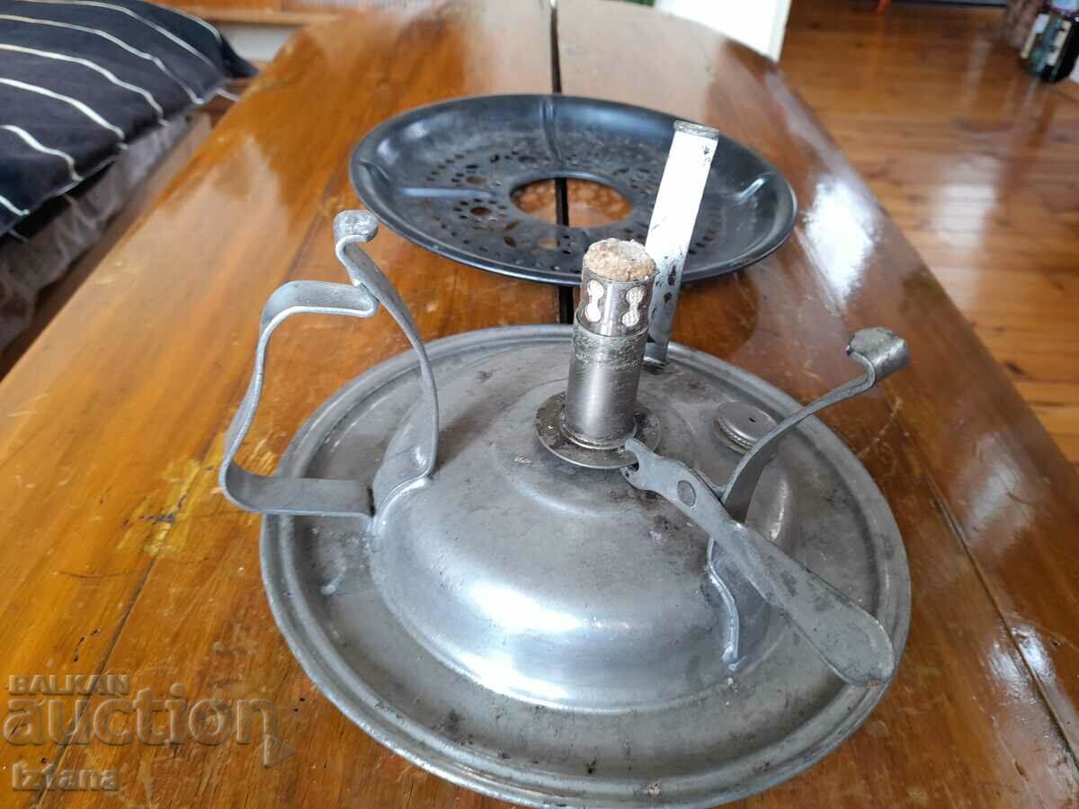 Delivery of Old stove, primus Delivery of Old stove, primus