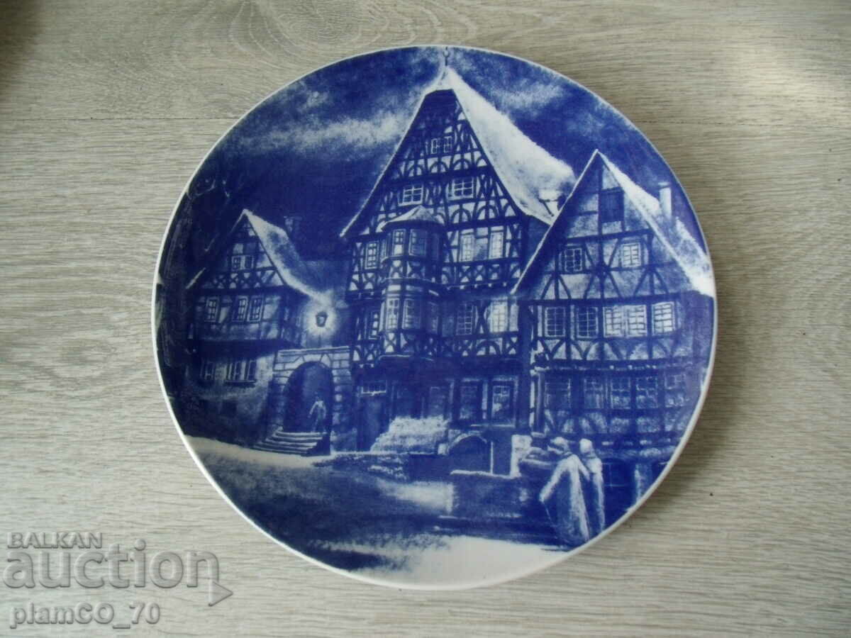 №*6952 стара порцеланова чиния / пано Royal Bavaria 1976