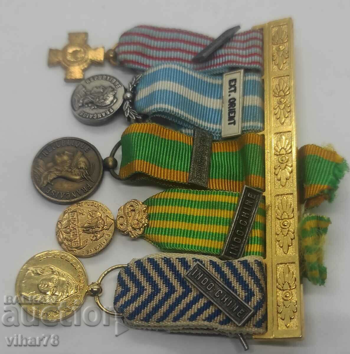 Licitație LOT DE 5 MEDALII în miniatură