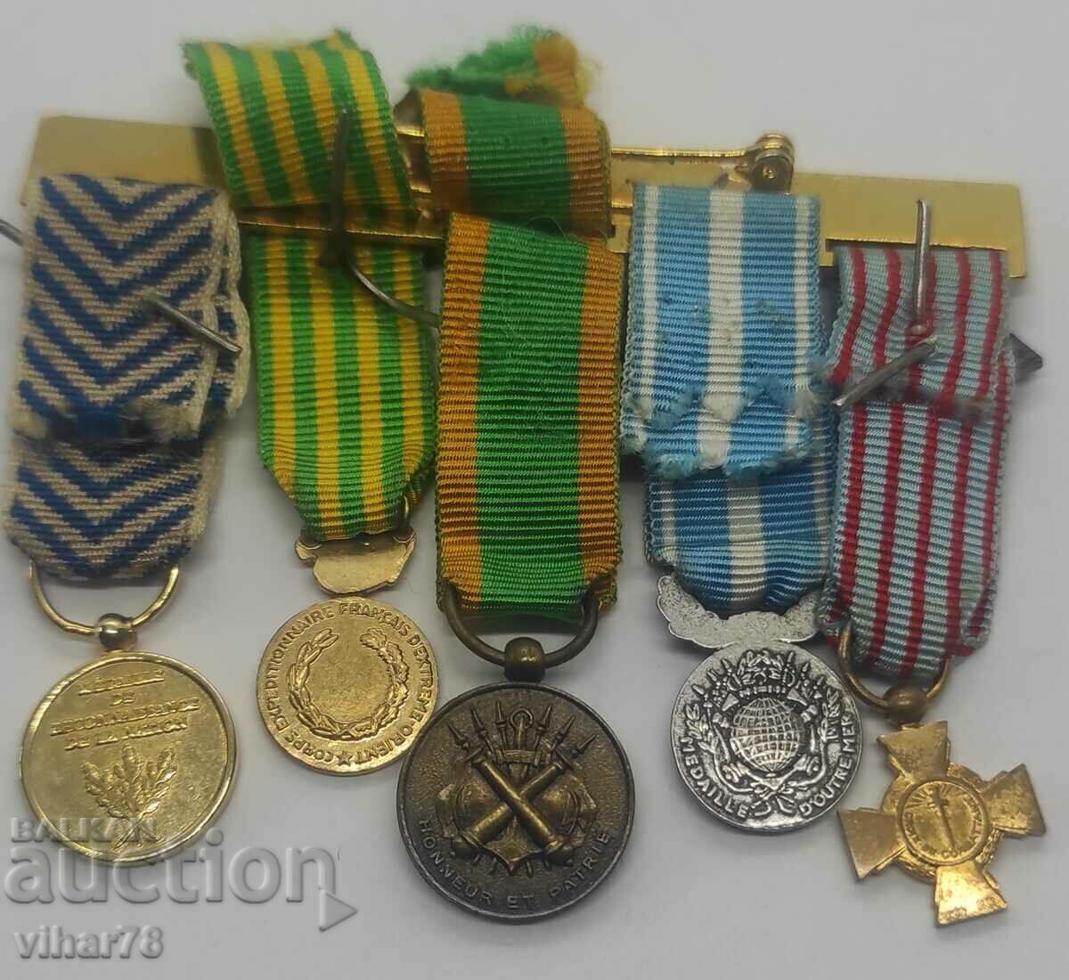 Delivery of LOT OF 5 Miniature MEDALS Delivery of LOT OF 5 Miniature MEDALS