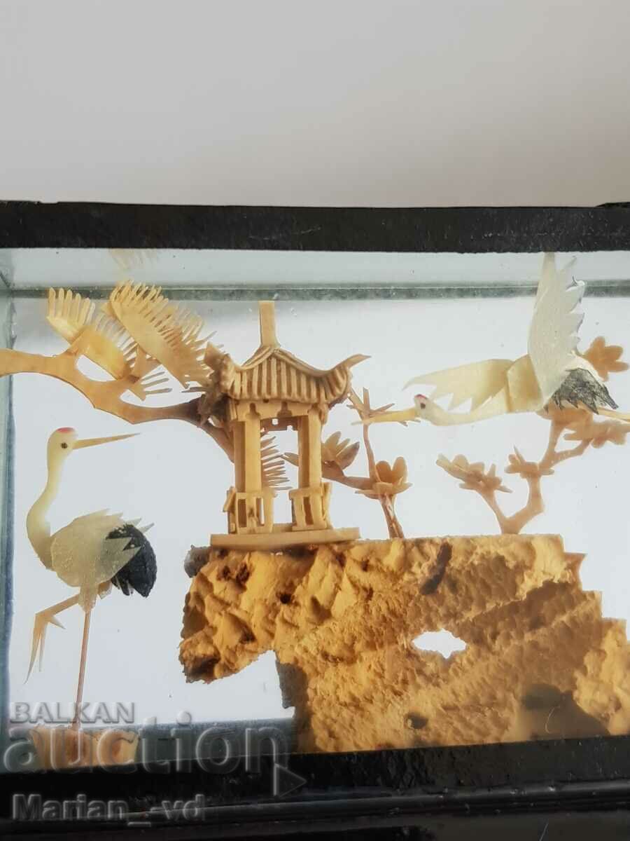 Παλιό κινέζικο φελλό μινιατούρα με γυάλινο πλαίσιο με τιμή 40.00 BGN | € 20.45 Παλιό κινέζικο φελλό μινιατούρα με γυάλινο πλαίσιο με τιμή 40.00 BGN | € 20.45