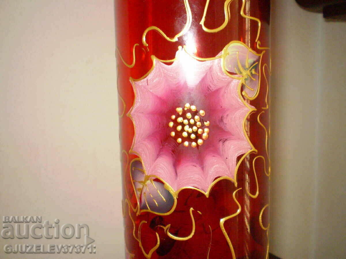Auction hand painted large glass red vase Auction hand painted large glass red vase