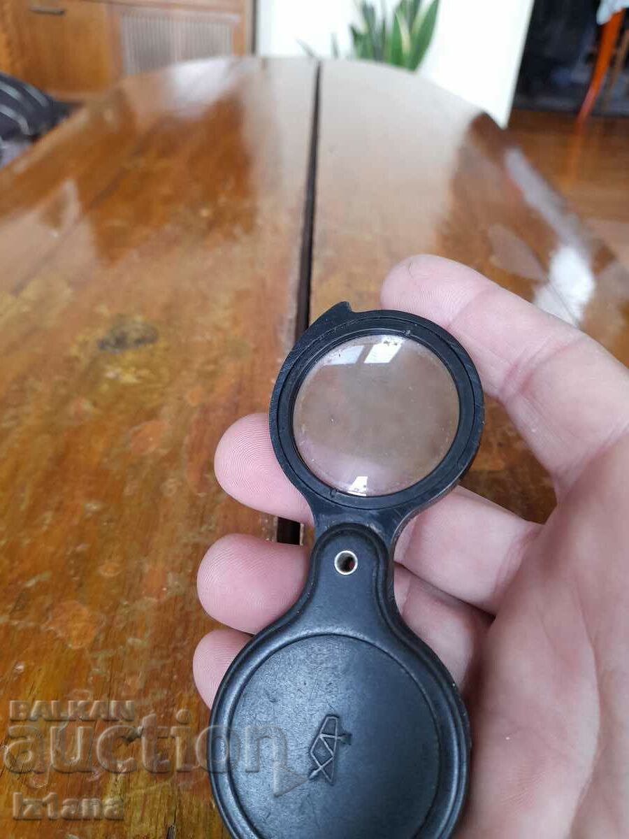 Old magnifying glass - 5