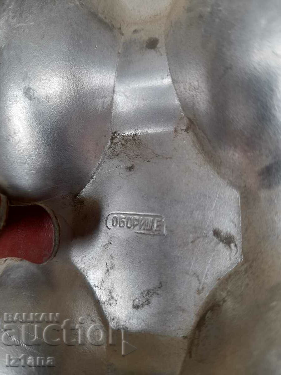 Auction An old egg box Auction An old egg box