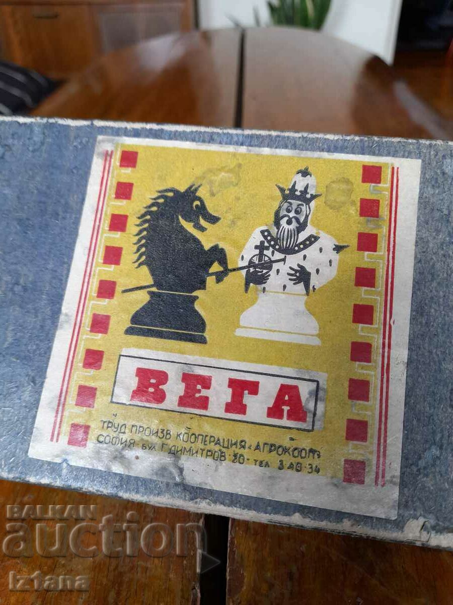 Old Chess Vega with price 60.00 BGN | € 30.68 Old Chess Vega with price 60.00 BGN | € 30.68