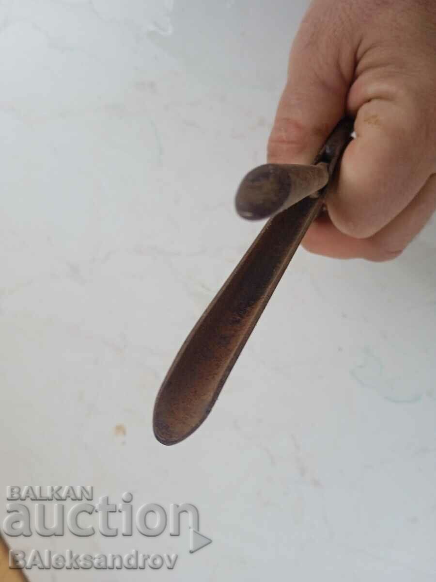 Δημοπρασία Παλιό σφυρήλατο σίδερο για μπούκλες Δημοπρασία Παλιό σφυρήλατο σίδερο για μπούκλες