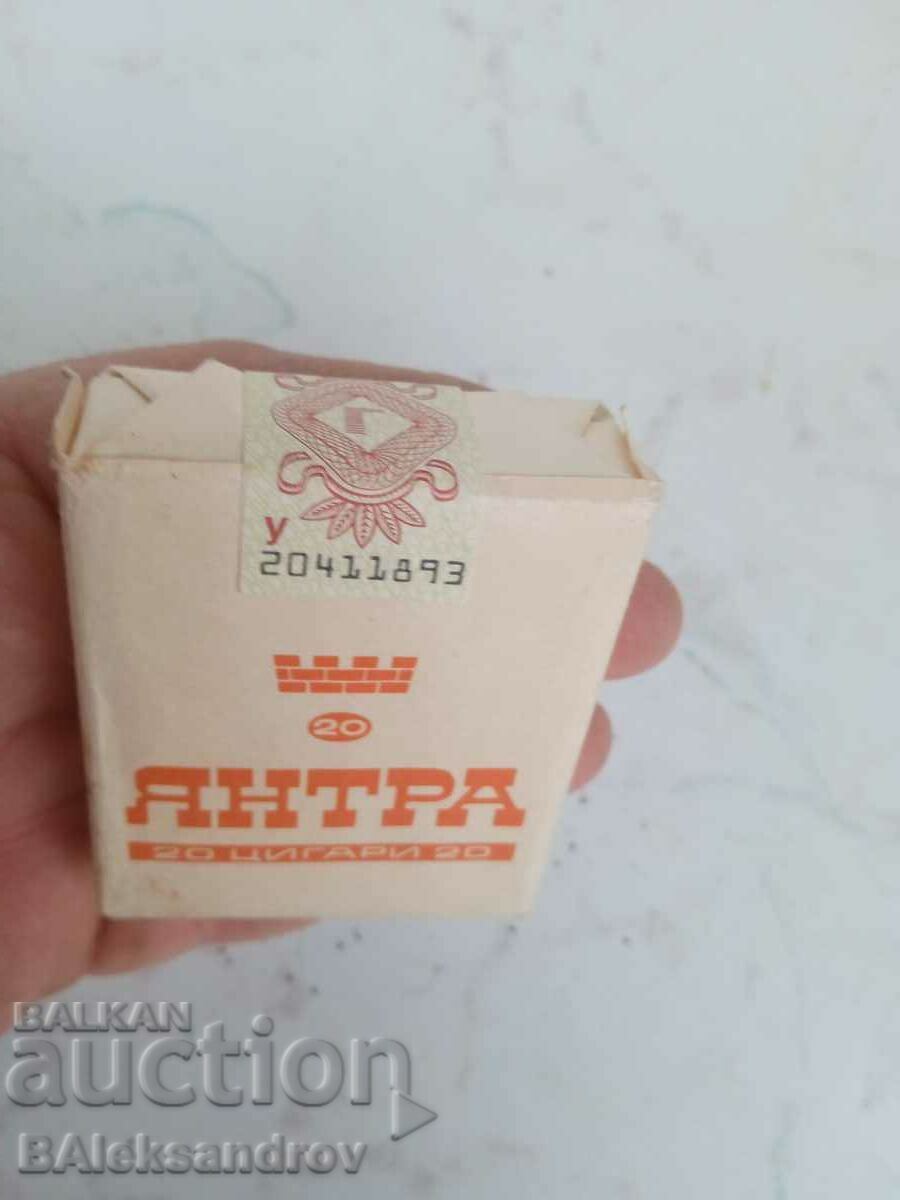 An old pack of cigarettes for collection with price 30.00 BGN | € 15.34 An old pack of cigarettes for collection with price 30.00 BGN | € 15.34