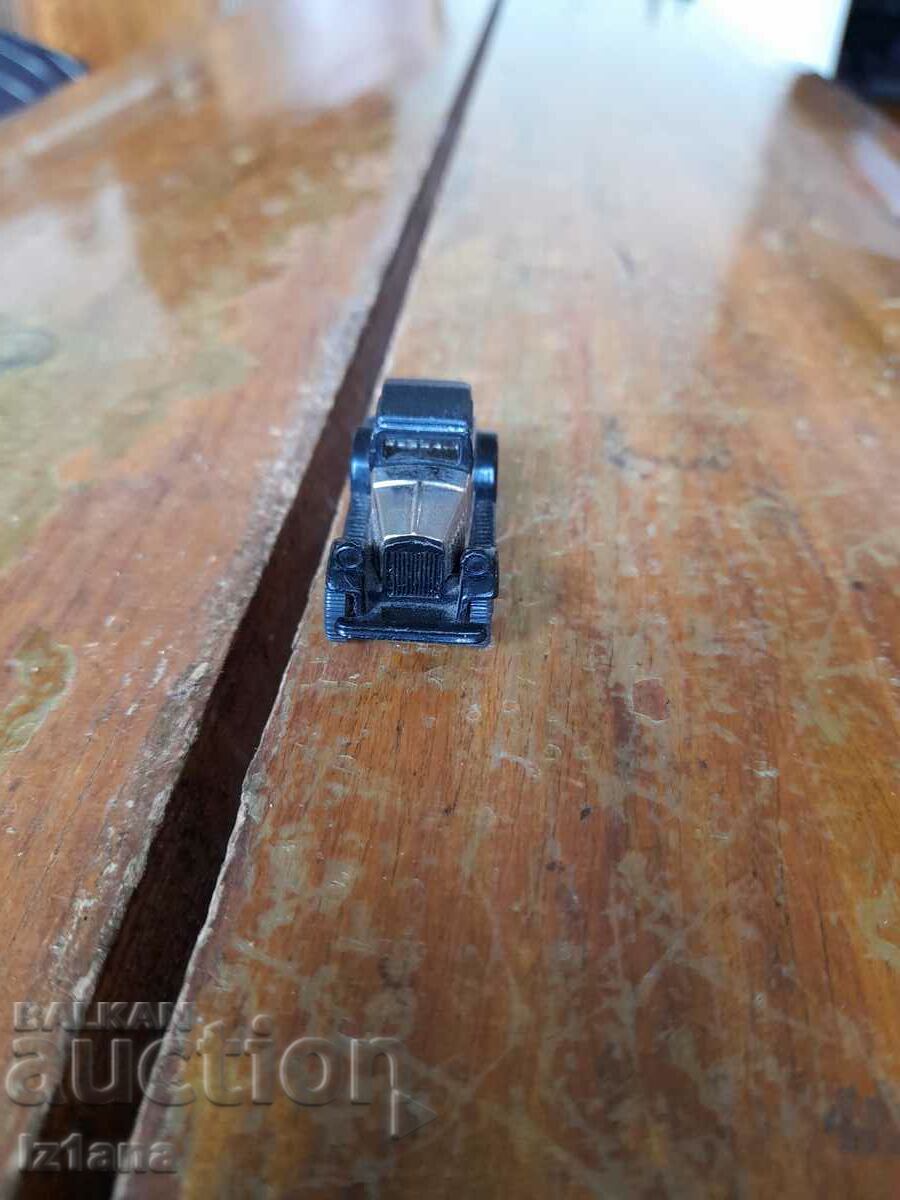 Old car, trolley with price 20.00 BGN | € 10.23 Old car, trolley with price 20.00 BGN | € 10.23