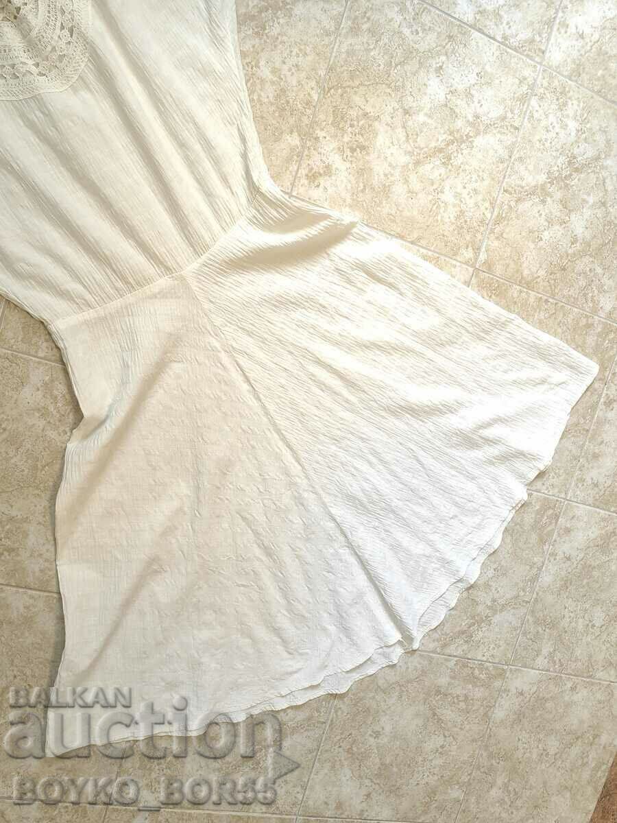 Auction  Authentic Ancient Royal Dress from the 1930s.