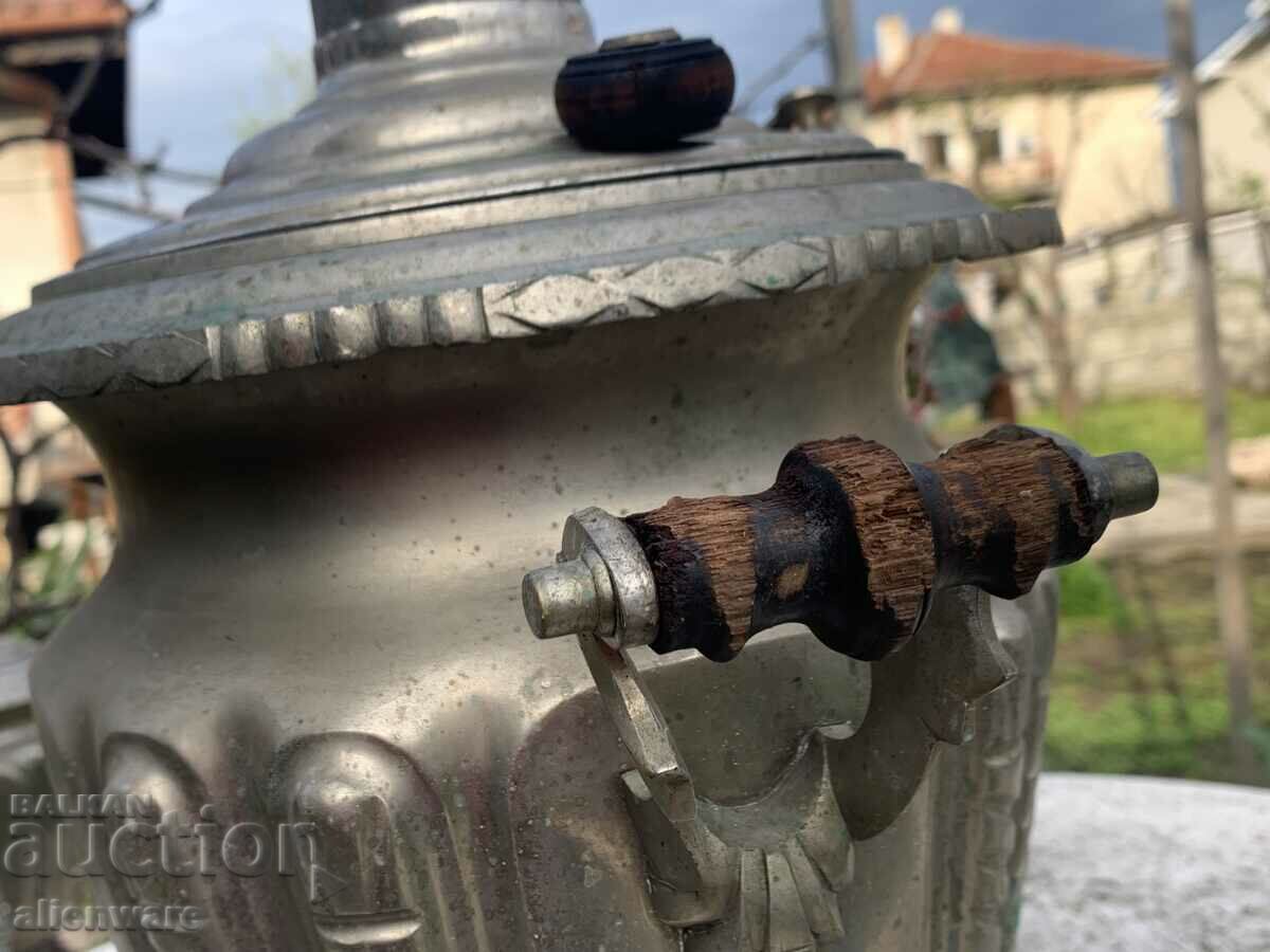 Auction Vintage large Russian coal samovar from the 19th century. Auction Vintage large Russian coal samovar from the 19th century.