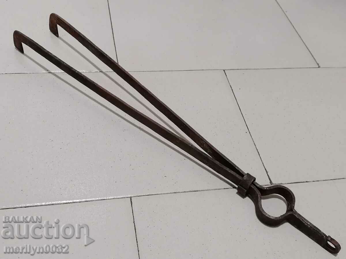 Δημοπρασία Παλιά πλαστών το πόκερ, λαβίδες, σφυρήλατο σίδερο Δημοπρασία Παλιά πλαστών το πόκερ, λαβίδες, σφυρήλατο σίδερο