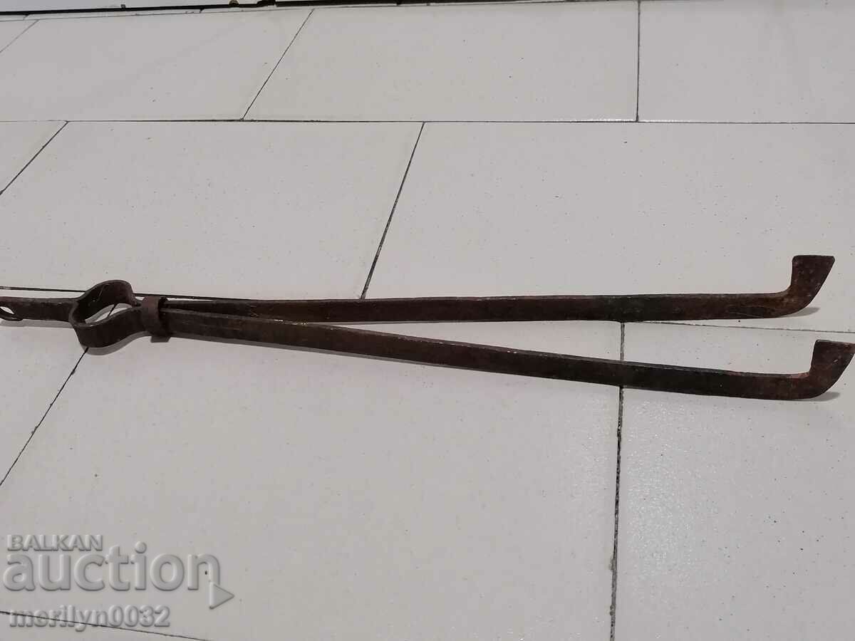 Παράδοση Παλιά πλαστών το πόκερ, λαβίδες, σφυρήλατο σίδερο Παράδοση Παλιά πλαστών το πόκερ, λαβίδες, σφυρήλατο σίδερο