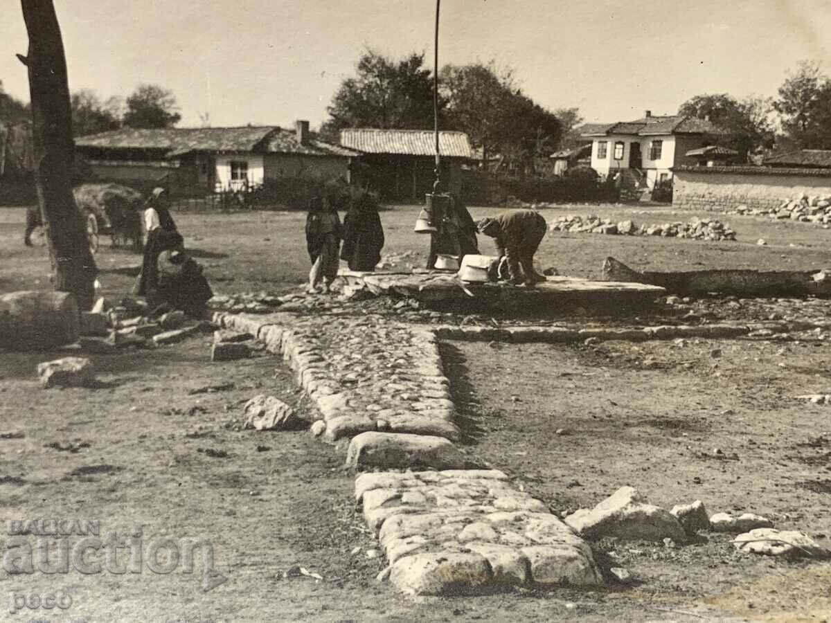 Auction Old well Mentsi Life and culture old photo Auction Old well Mentsi Life and culture old photo
