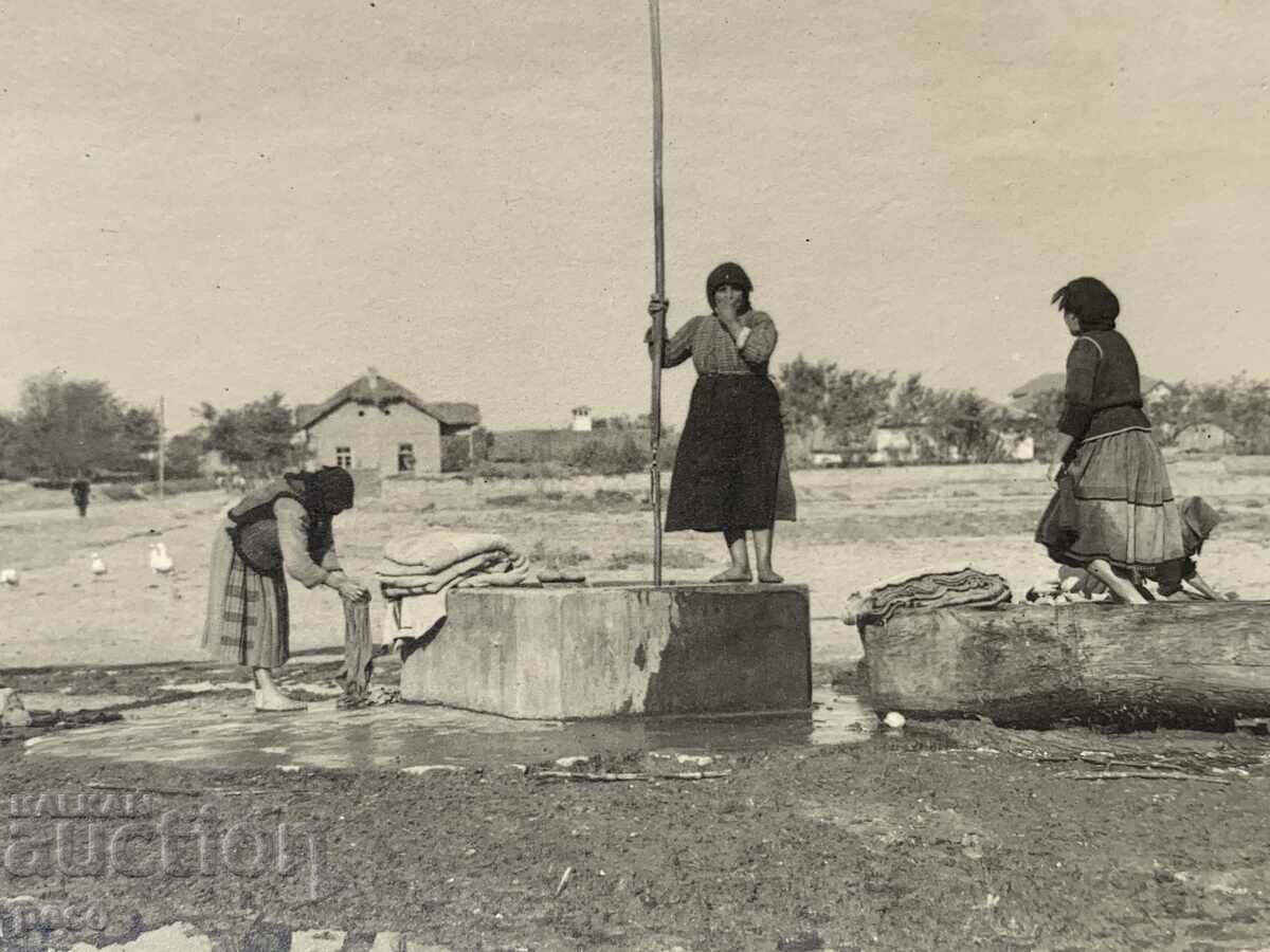 Old well Washing clothes Lifestyle and culture old photo with price 25.00 BGN | € 12.78 Old well Washing clothes Lifestyle and culture old photo with price 25.00 BGN | € 12.78