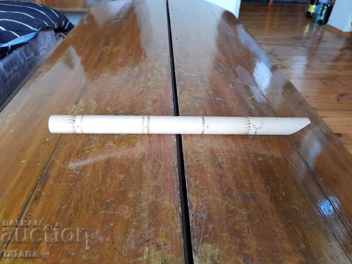 Παλιό ράσκυλο, ντουντουκ, σφυρίχτρα Παλιό ράσκυλο, ντουντουκ, σφυρίχτρα