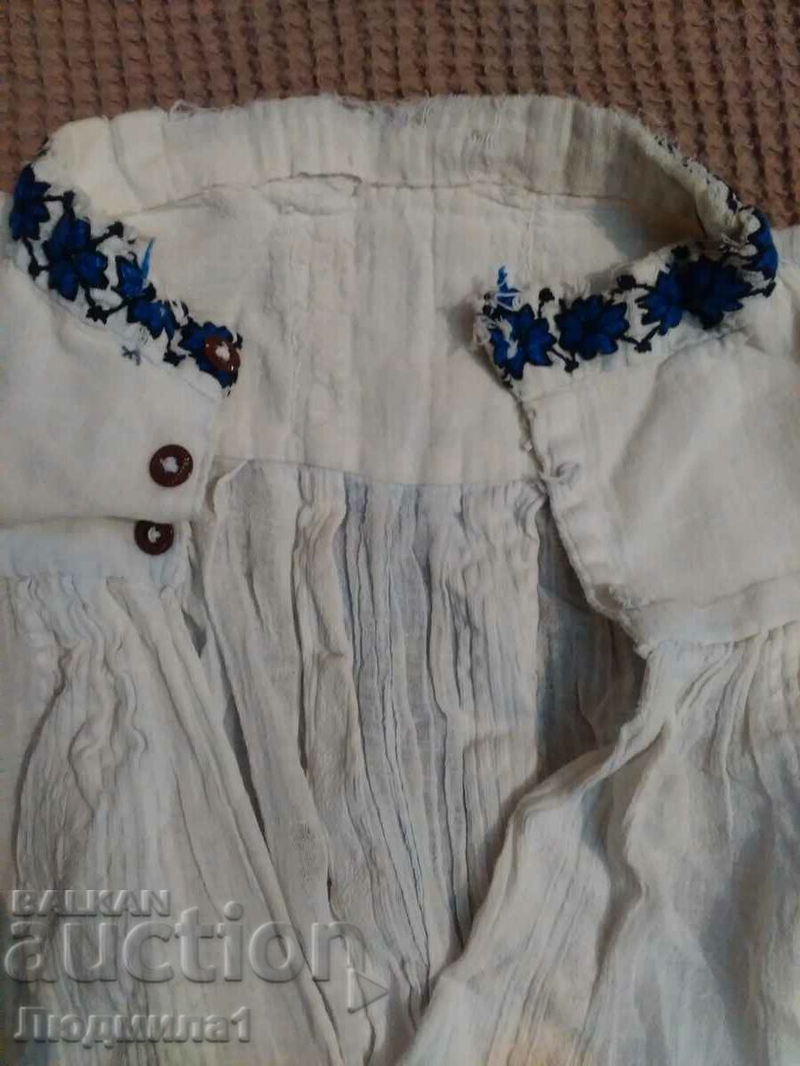 AUTHENTIC OLD SHIRT with price 40.00 BGN | € 20.45 AUTHENTIC OLD SHIRT with price 40.00 BGN | € 20.45