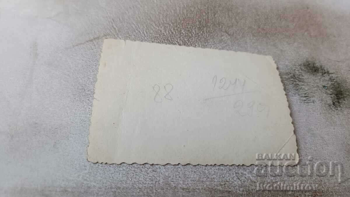 Снимка София Мъж и жена на разходка с цена € 1.35 | 2.64 лв.