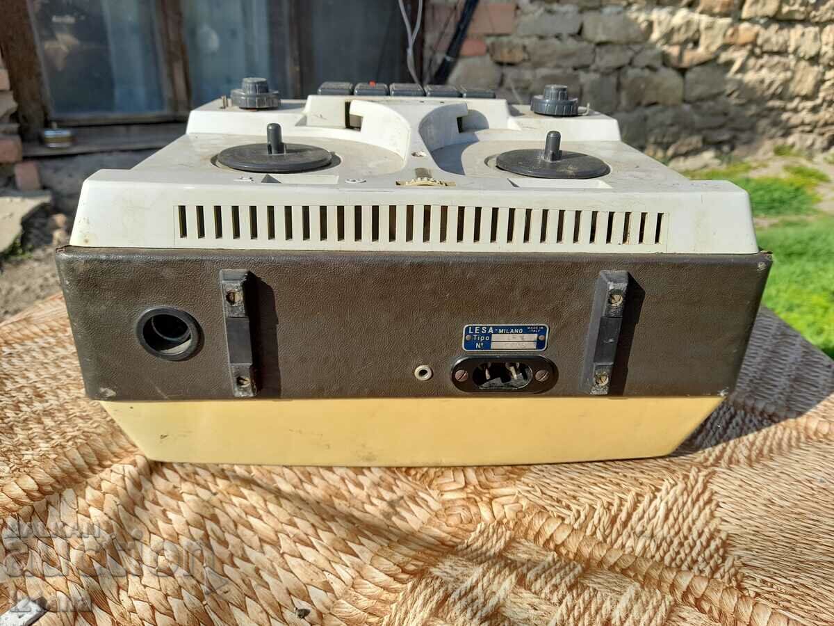 Delivery of Old Lesa Renas R3 tape recorder Delivery of Old Lesa Renas R3 tape recorder