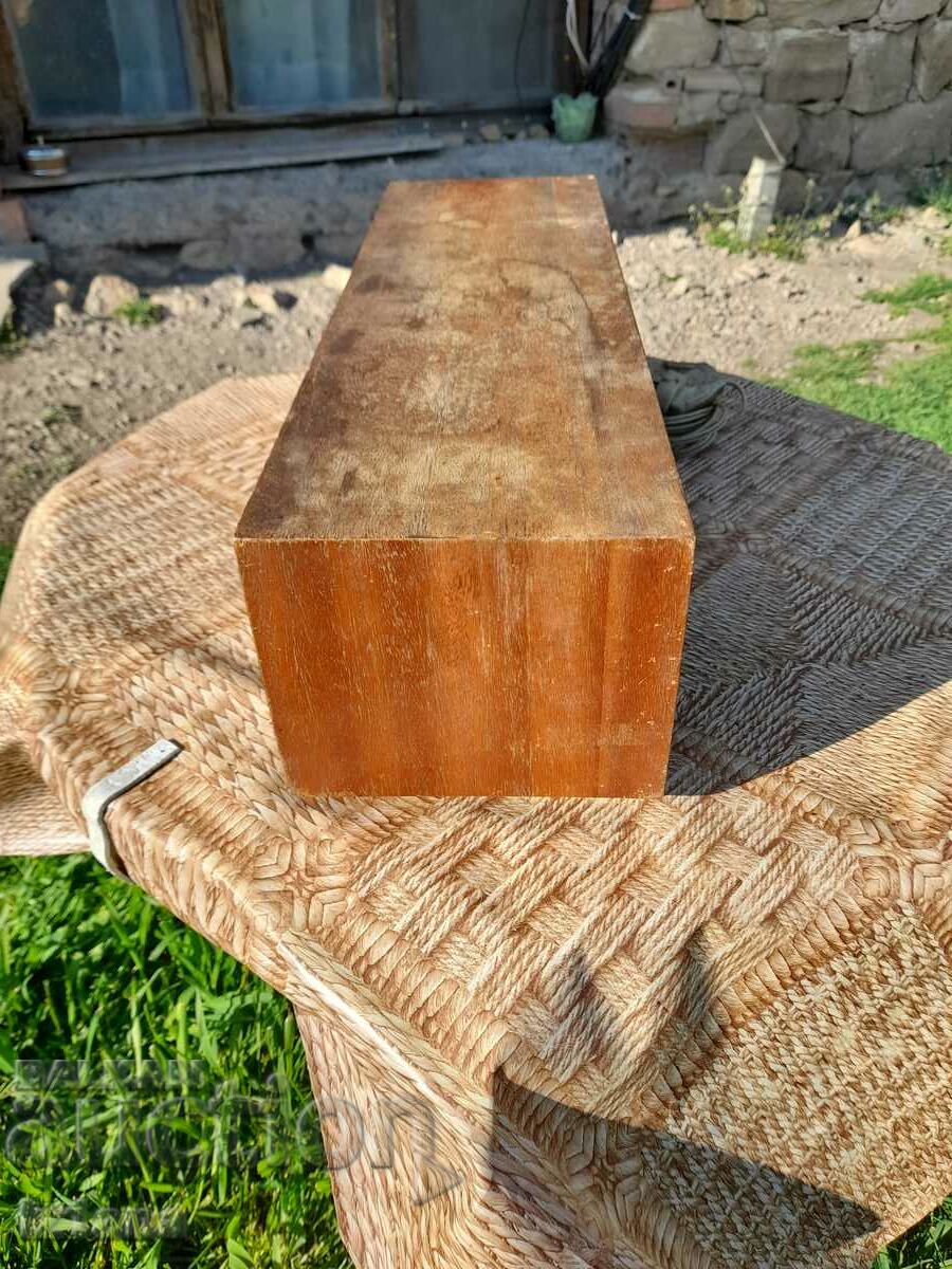 Δημοπρασία Παλιό ραδιόφωνο, ραδιοφωνικός δέκτης Vezhen Δημοπρασία Παλιό ραδιόφωνο, ραδιοφωνικός δέκτης Vezhen