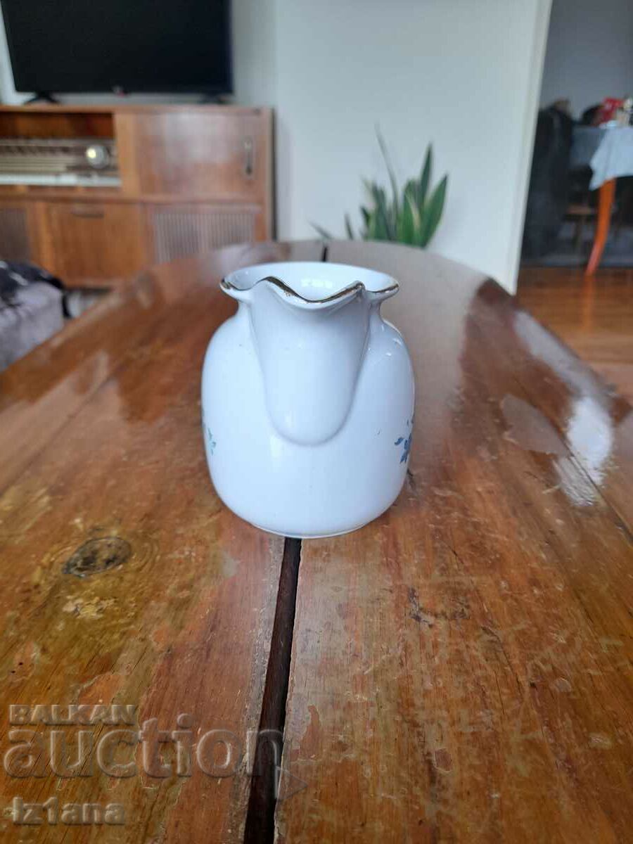 An old porcelain jug, a jug with price 20.00 BGN | € 10.23 An old porcelain jug, a jug with price 20.00 BGN | € 10.23