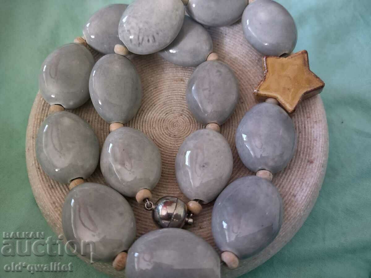 Colier ART vechi, lucrat manual, foarte frumos Colier ART vechi, lucrat manual, foarte frumos