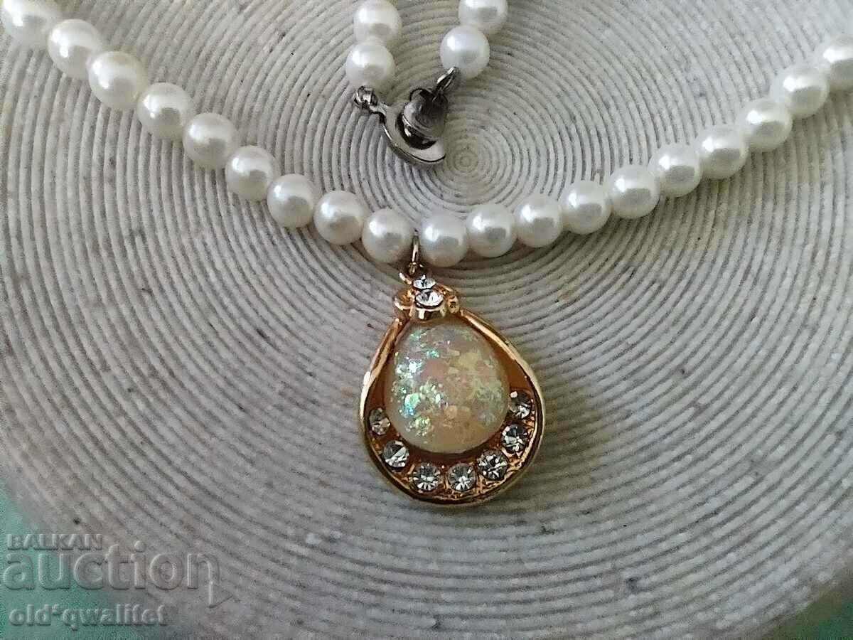 Licitație Frumos colier japonez, ștampilă Licitație Frumos colier japonez, ștampilă