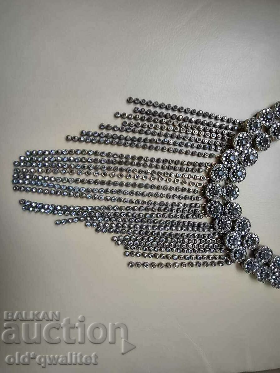 Delivery of Beautiful designer necklace, stamp: ZARA