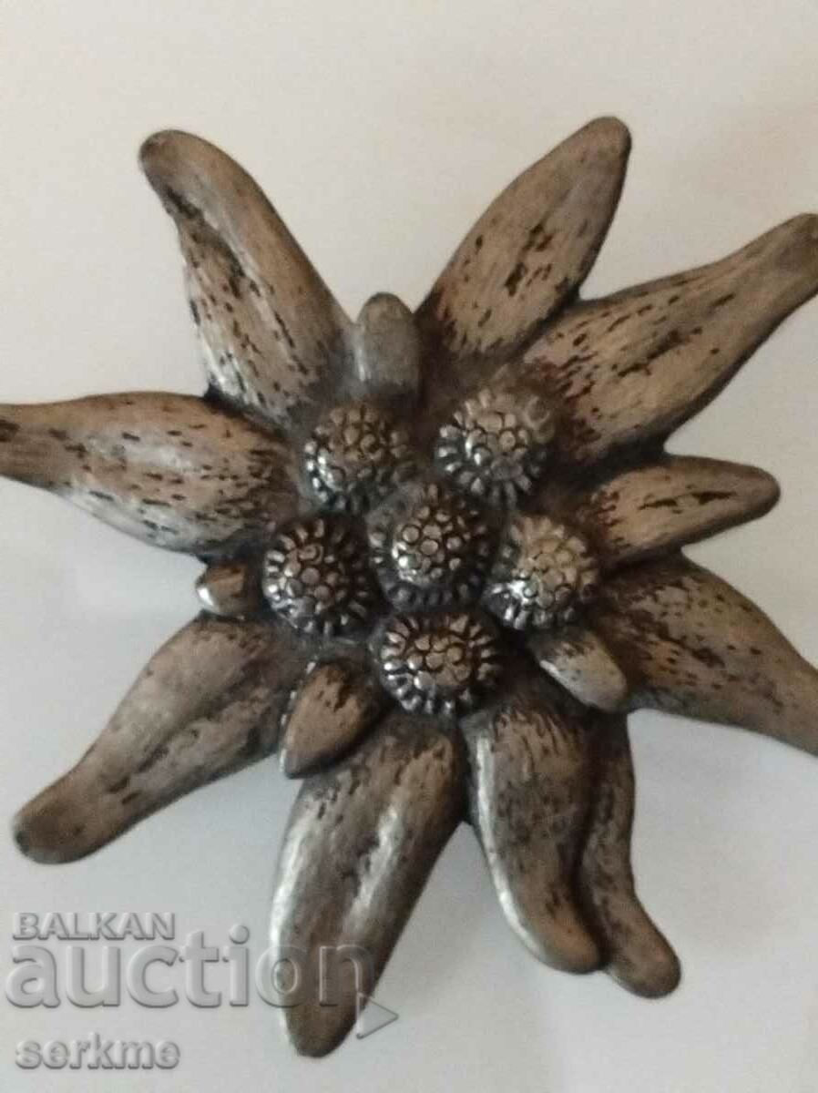 Delivery of Metal figure Delivery of Metal figure