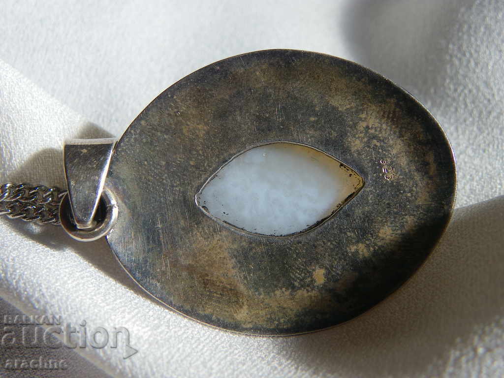 Delivery of Exotic silver medallion Delivery of Exotic silver medallion