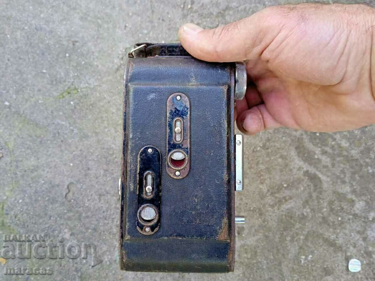 Auction Old camera with mech Auction Old camera with mech