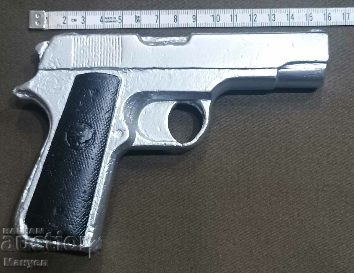 Старо военно моделче на пистолет . - 5 Старо военно моделче на пистолет . - 5