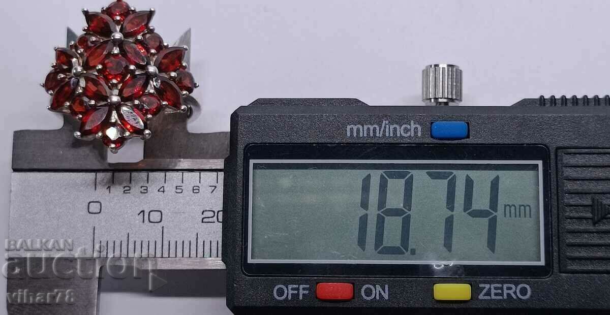 Delivery of WOMEN'S SILVER RING WITH GARNET