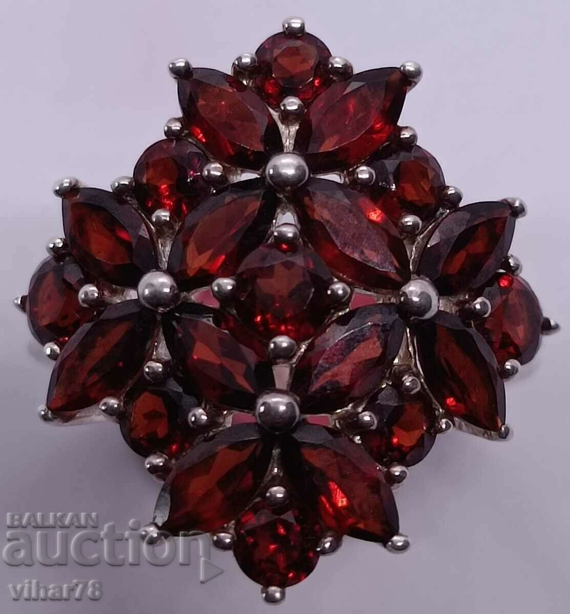 WOMEN'S SILVER RING WITH GARNET - 6