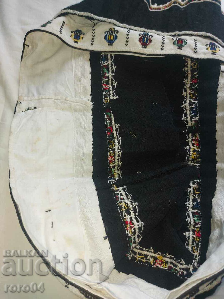 Delivery of COSTUMES - REMAINS Delivery of COSTUMES - REMAINS