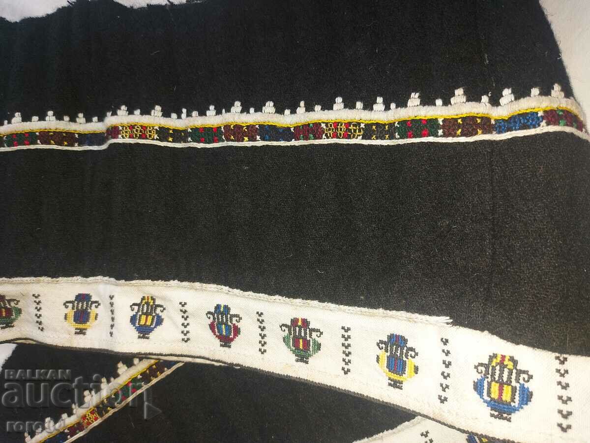 COSTUMES - REMAINS - 6 COSTUMES - REMAINS - 6