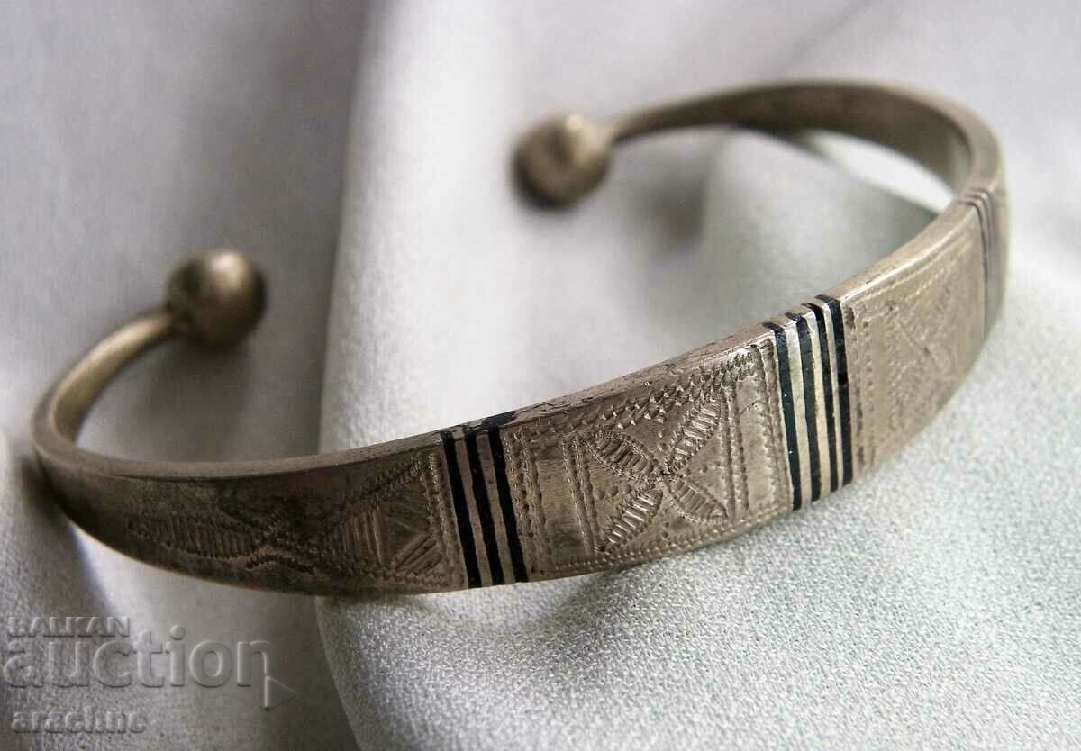 Ottoman silver bracelet with price 150.00 BGN | € 76.69 Ottoman silver bracelet with price 150.00 BGN | € 76.69