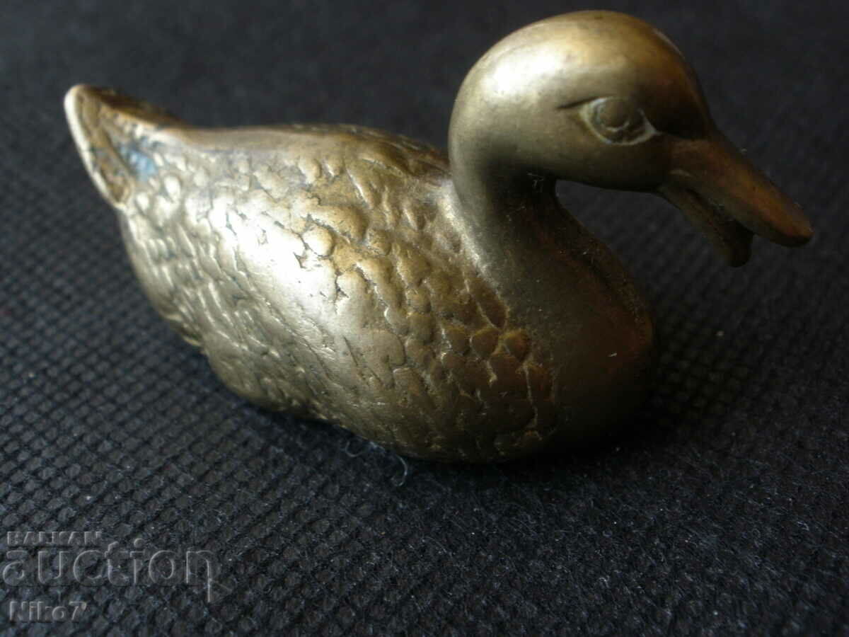 Duck-retro, bronze figurine. with price 29.99 BGN | € 15.33 Duck-retro, bronze figurine. with price 29.99 BGN | € 15.33
