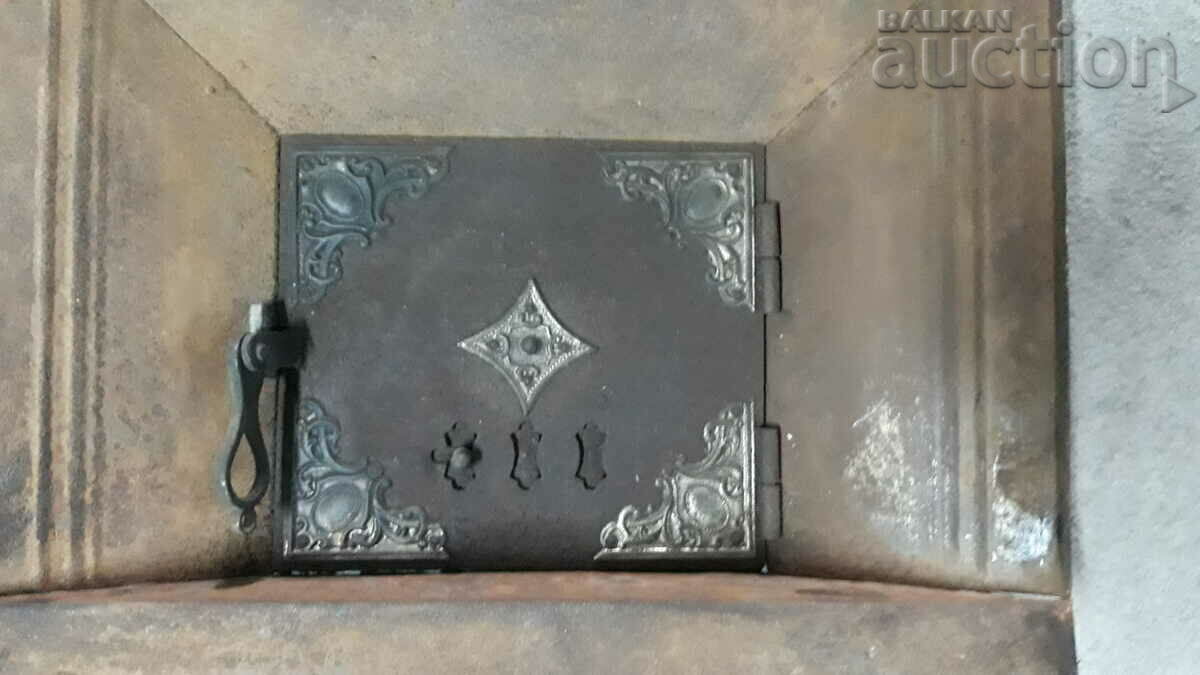 An old door for a jamal fireplace with price 75.00 BGN | € 38.35