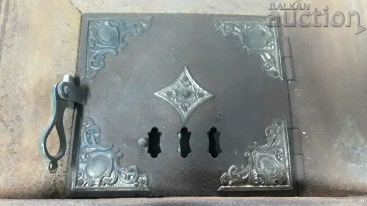 Auction  An old door for a jamal fireplace