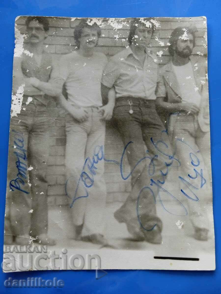 *$*Y*$* SIGNAL GROUP AUTOGRAPHS - PHOTO/CARD *$*Y*$* with price € 36.90 | 72.17 BGN