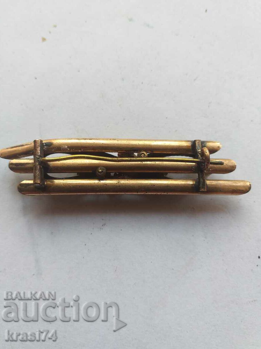 Gold-plated brooch with price 15.00 BGN | € 7.67 Gold-plated brooch with price 15.00 BGN | € 7.67