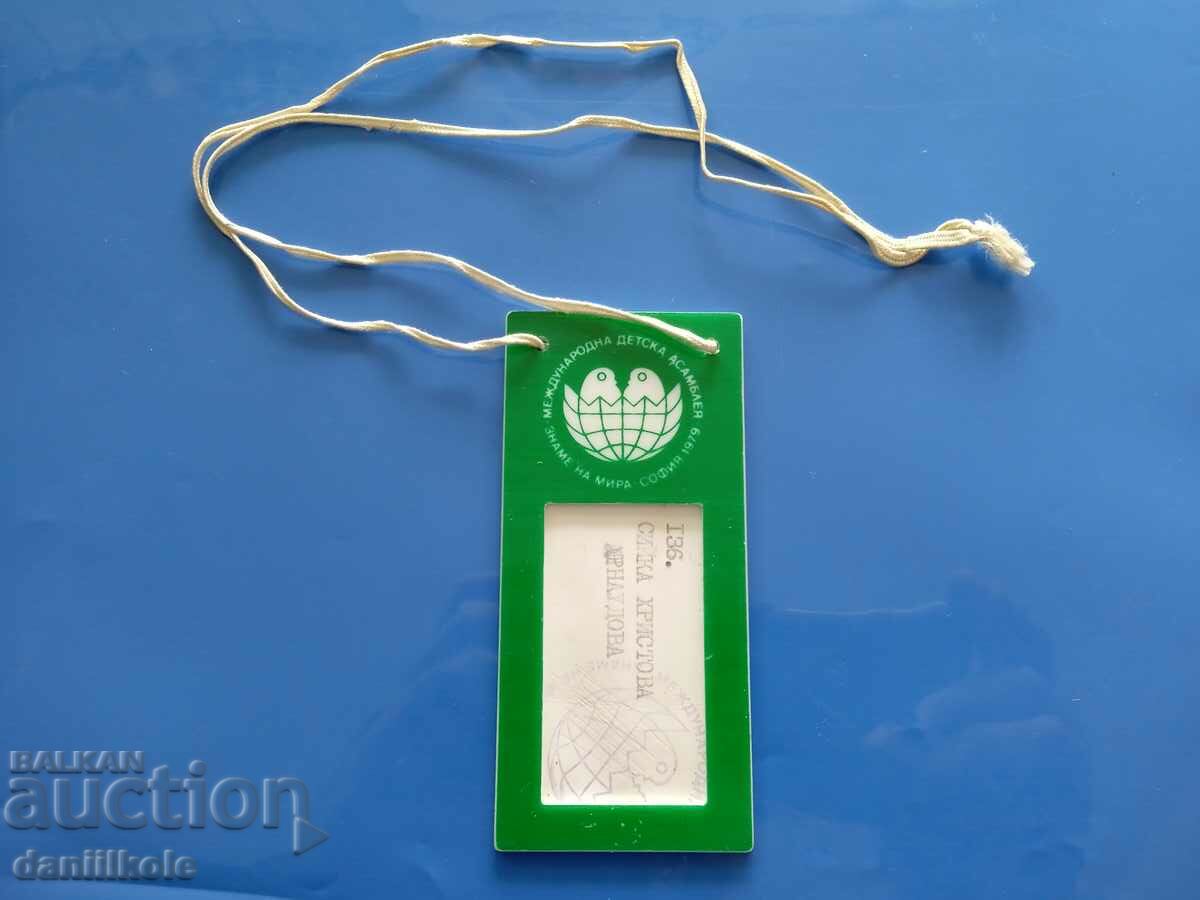 Auction *$*Y*$* INTERNATIONAL CHILDREN'S ASSEMBLY 1979 - BADGE *$*Y*$* Auction *$*Y*$* INTERNATIONAL CHILDREN'S ASSEMBLY 1979 - BADGE *$*Y*$*