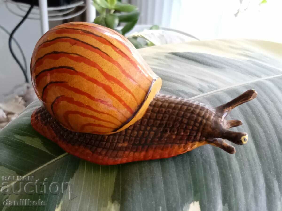 Delivery of *$*Y*$* SNAIL FIGURINE - HURRY SLOW SLOW SLOW SLOW *$*Y*$*
