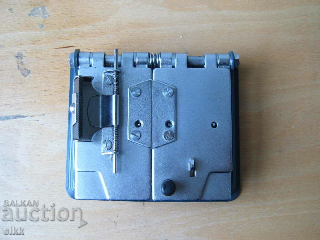 adhesive for 16mm motion pictures with price 30.00 BGN | € 15.34