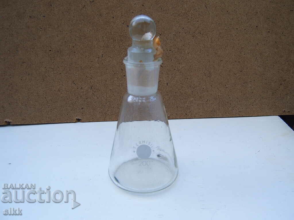 flask with 200 ml. flask with 200 ml.