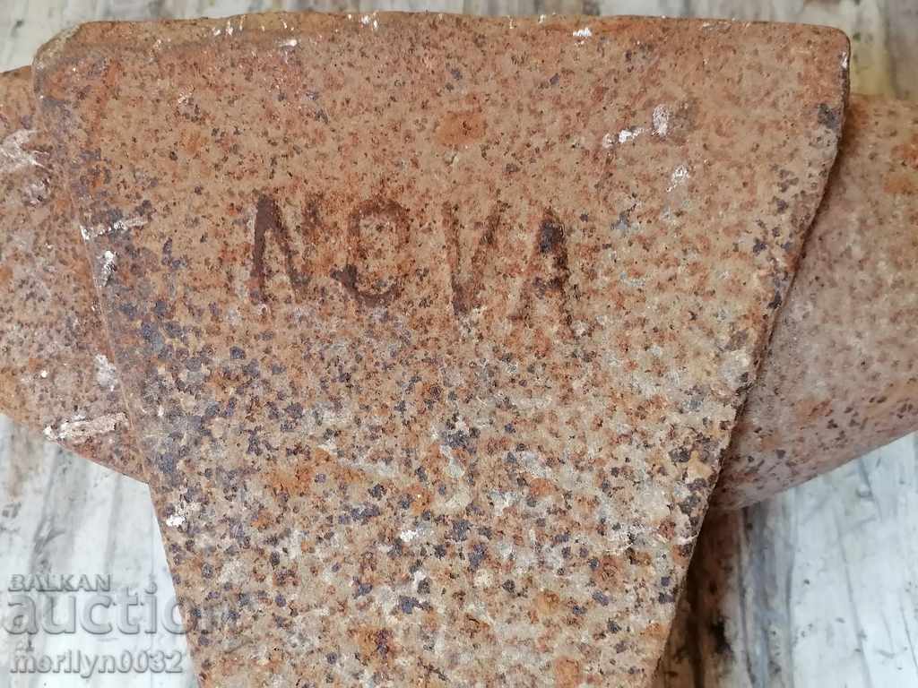 Delivery of Old anvil KISTARC & J/NOVA LARGE 70kg blacksmith tool Delivery of Old anvil KISTARC & J/NOVA LARGE 70kg blacksmith tool