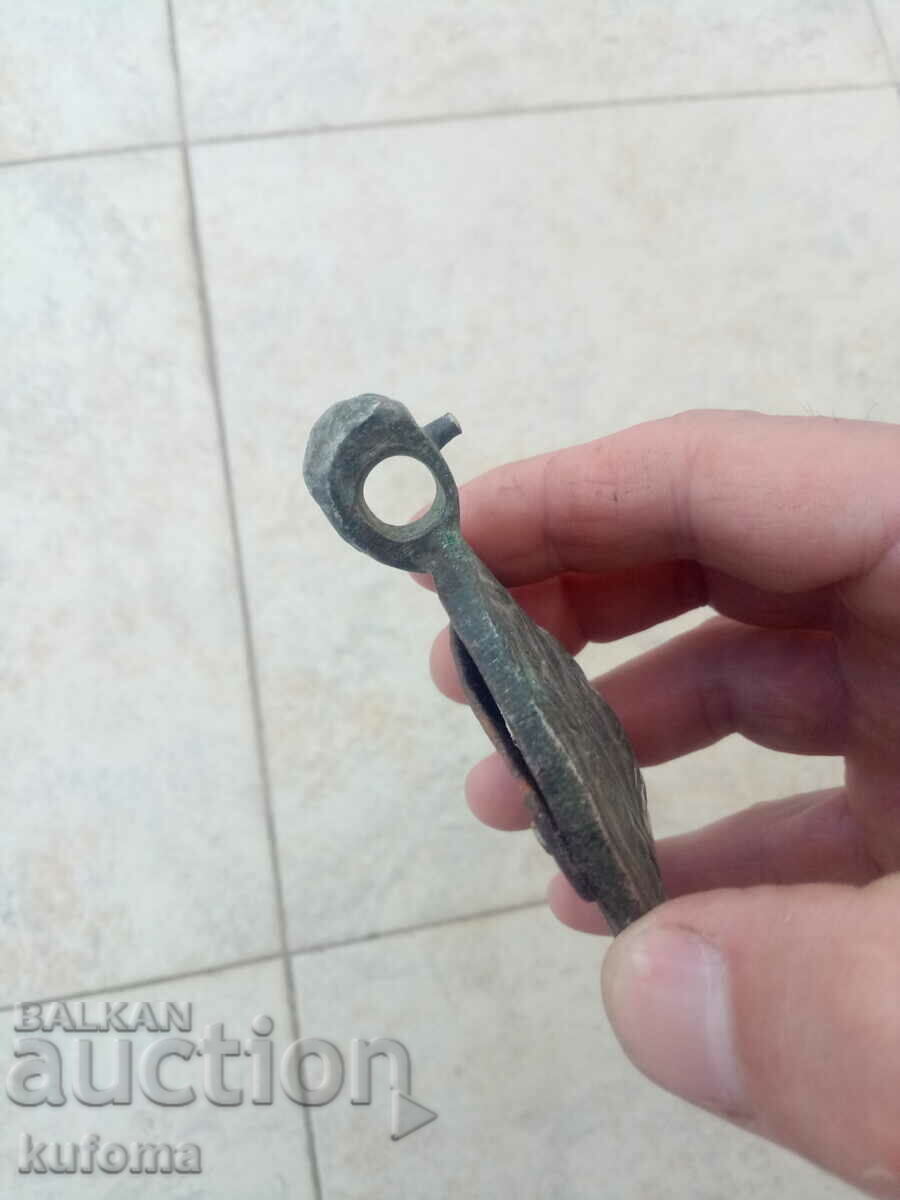 Auction An old authentic paft Auction An old authentic paft