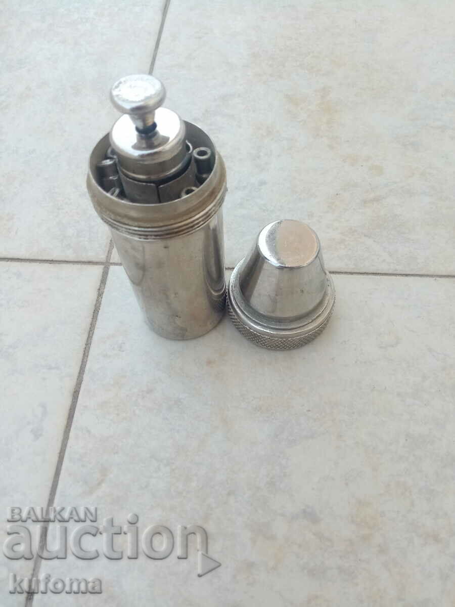 Auction Military medical device Auction Military medical device