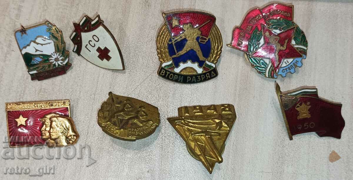Lot of 8 old badges.